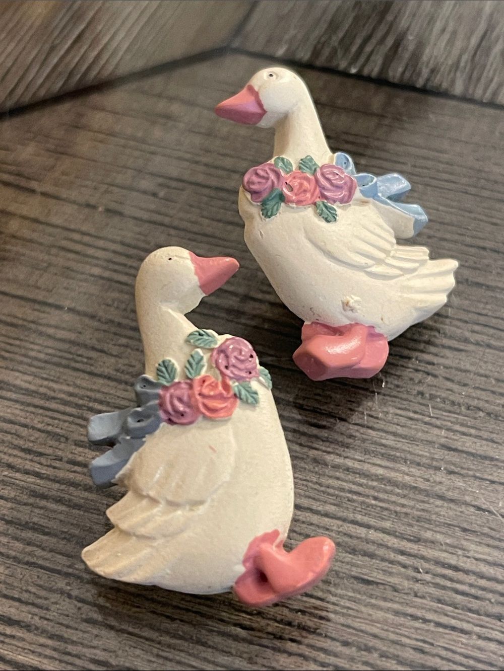 Vintage 1980s or 1990s Country-Style Goose Earrings Porch Goose Silly Goose - Picture 3 of 16